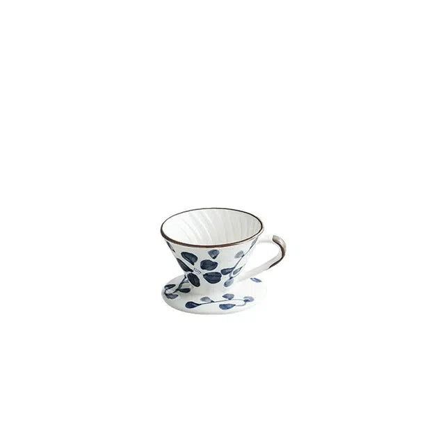 Suporte para Filtro V60 em Cerâmica Pintada à Mão – Elegância e Precisão no Seu Café