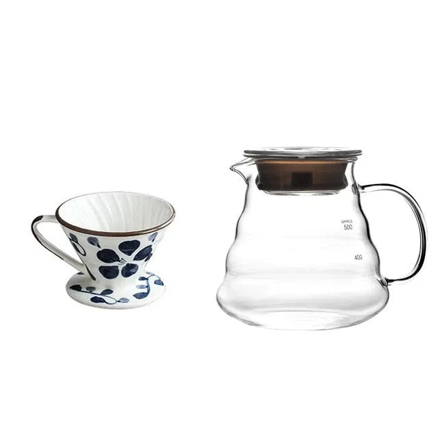 Suporte para Filtro V60 em Cerâmica Pintada à Mão – Elegância e Precisão no Seu Café
