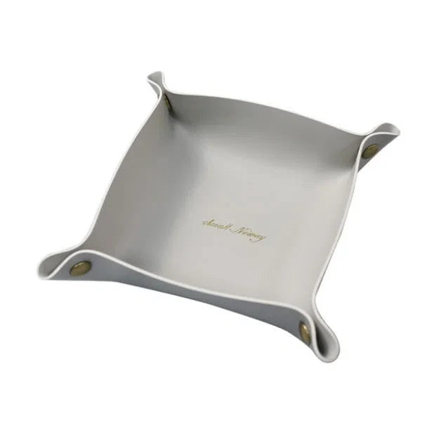 Bandeja Decorativa Minimalista em Couro – Sofisticação e Estilo para Seu Ambiente